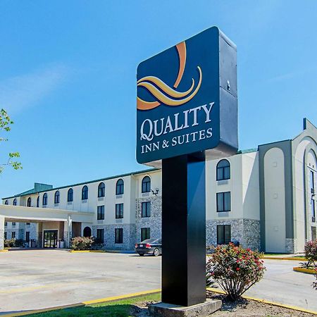 Quality Inn & Suites Near Tanger Outlet Mall Гонзалес Экстерьер фото